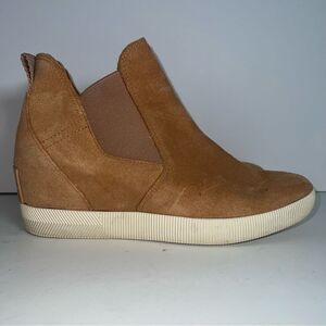 Sorel Womens Sz 9.5 Wedge Out N About Slip On Tan Suede Bootie Shoes